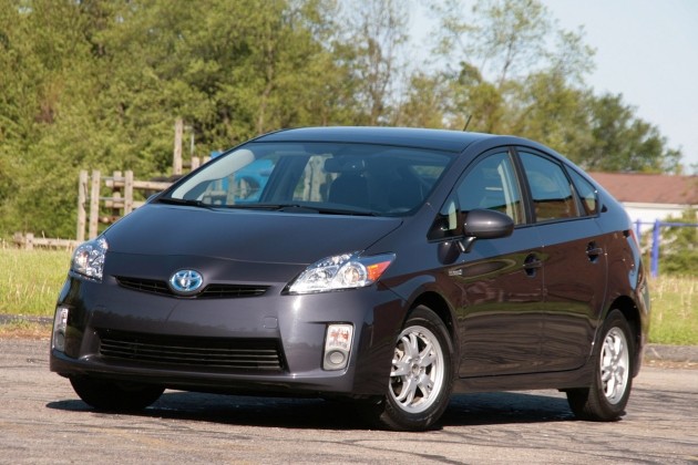 Worldwide Toyota Prius sales crack 2-million mark,10-year anniversary celebration planned