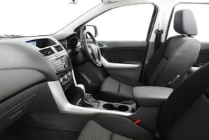 Mazda BT50 espacioso interior