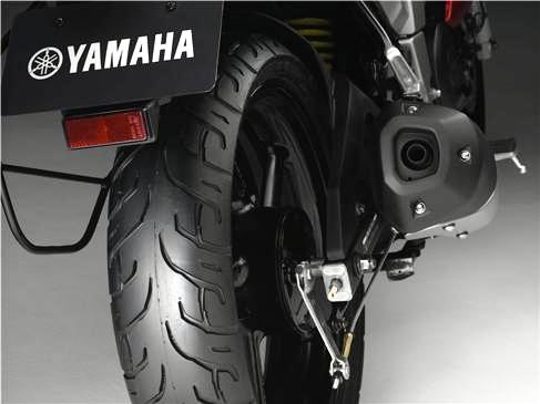 Yamaha FZ 16 llanta trasera