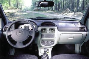 Renault Symbol interior sedan