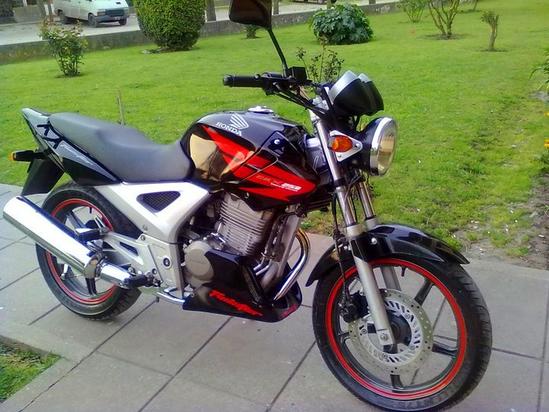 Honda CBX 250 Twister La moto ideal