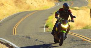 Kawasaki Z1000 agresiva