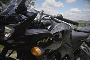 Yamaha Fazer 1 detalle diseño
