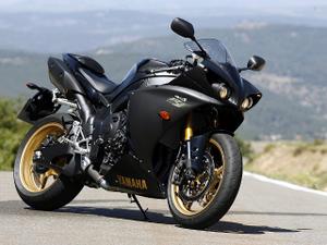 Yamaha YZF R1 wallpaper 12