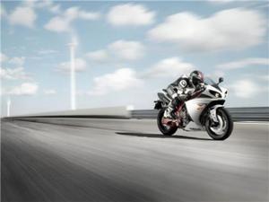 Yamaha YZF R1 wallpaper 3