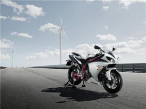 Yamaha YZF R1 wallpaper 5