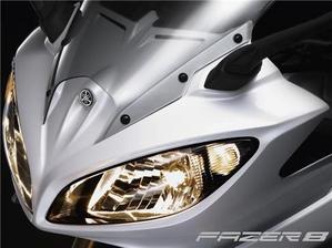 Yamaha Fazer 8 carenada farola