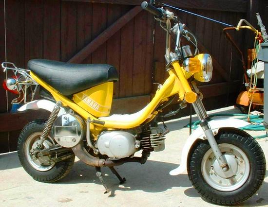 Yamaha Chappy amarilla