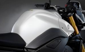Yamaha Fazer 8 detalle tanque