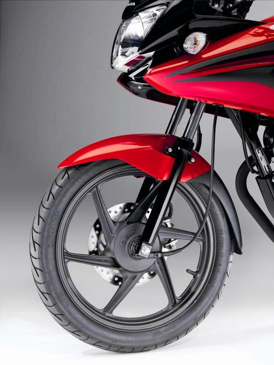 Honda CBF 125 aerodinamico semi-carenado