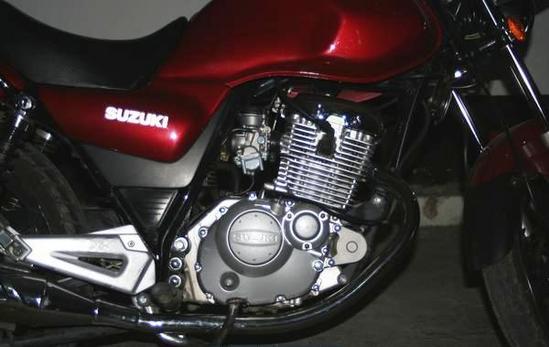 Suzuki GS 125 motor
