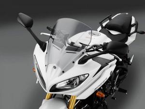 Yamaha Fazer 8 version carenada frontal