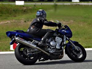 Yamaha Fazer 1 en marcha