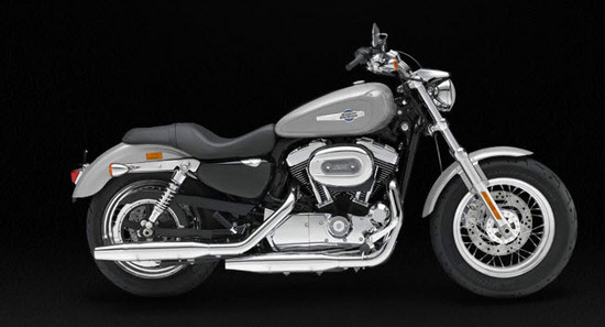 Harley Davidson 1200 Custom, plateado