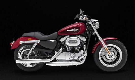 Harley Davidson 1200 Custom, vinotinto
