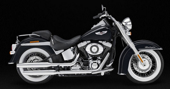 Harley Davidson Softail Deluxe, negro
