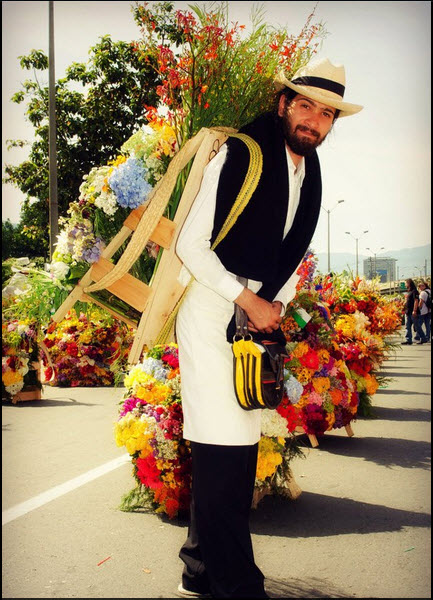 Feria de las Flores 2012, desfile de silletos
