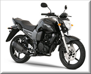 Nueva Yamaha FZ16, color negra
