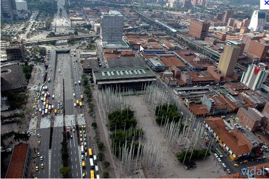 plaza cisneros de Medellin y los sitios turísticos