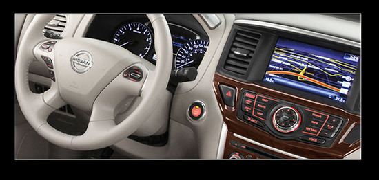 Nissan PATHFINDER 2013, volante direccional