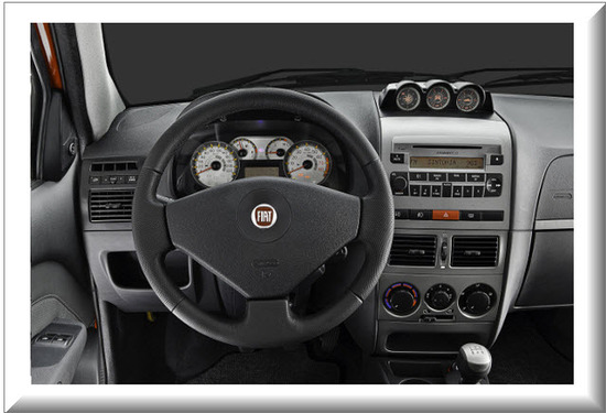 Fiat Strada Adventure Doble Cabina, volante direccional