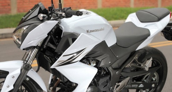 moto sport kawasaki Z250
