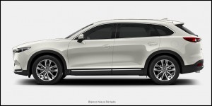 Vista Mazda CX9 color blanco ceramico